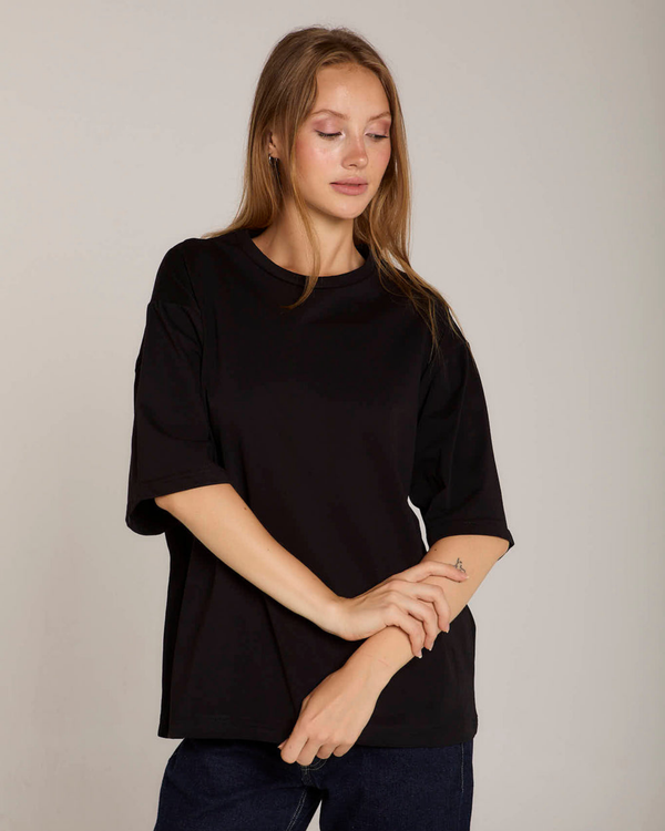 Oversized Tee in Black