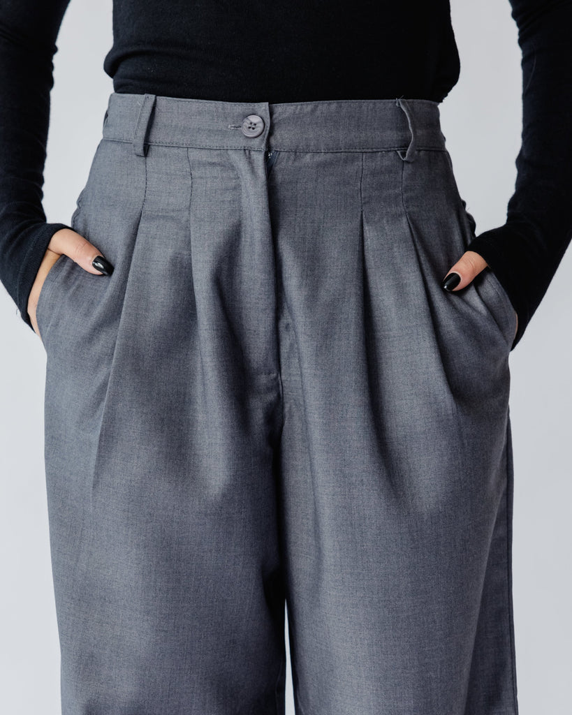 Gutsy Trousers in Grey