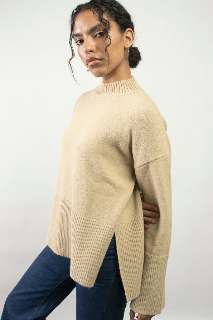 Good Feels Sweater In Beige